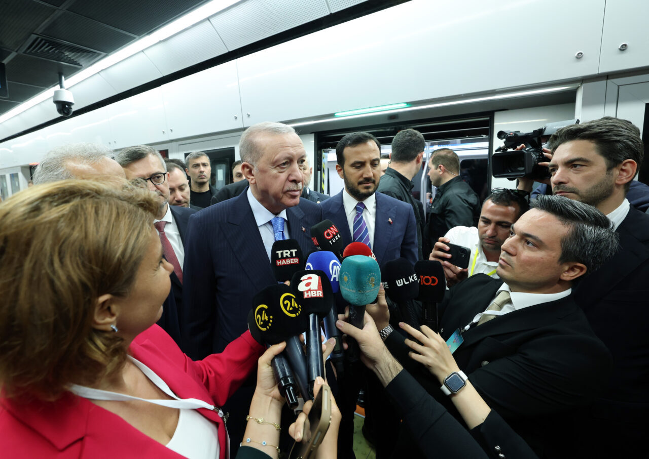 - "İstanbul'a bu yakışır, Türkiye'ye bu yakışır, milletimize bu yakışır.