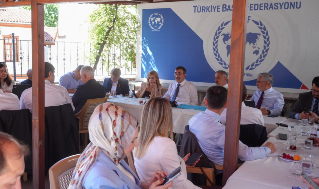 - "(Yeni anayasa) Tamamlanmak üzere, sonra tabii ki Cumhurbaşkanımıza sunacağız.
