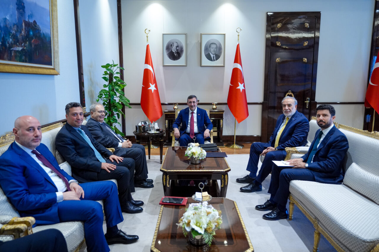 - "İsrail'in yayılmacı politikalarına karşı bölgesel dayanışmanın güçlendirilmesi büyük önem