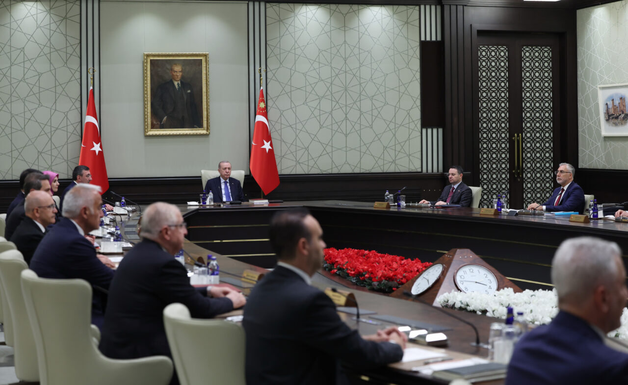 ANKARA (AA) – Cumhurbaşkanlığı Kabinesi, Cumhurbaşkanı Recep Tayyip Erdoğan başkanlığında