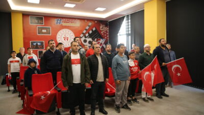 DENİZLİ (AA) – Denizli'nin Serinhisar ilçesinde vatandaşlar, 2026 FIFA Dünya