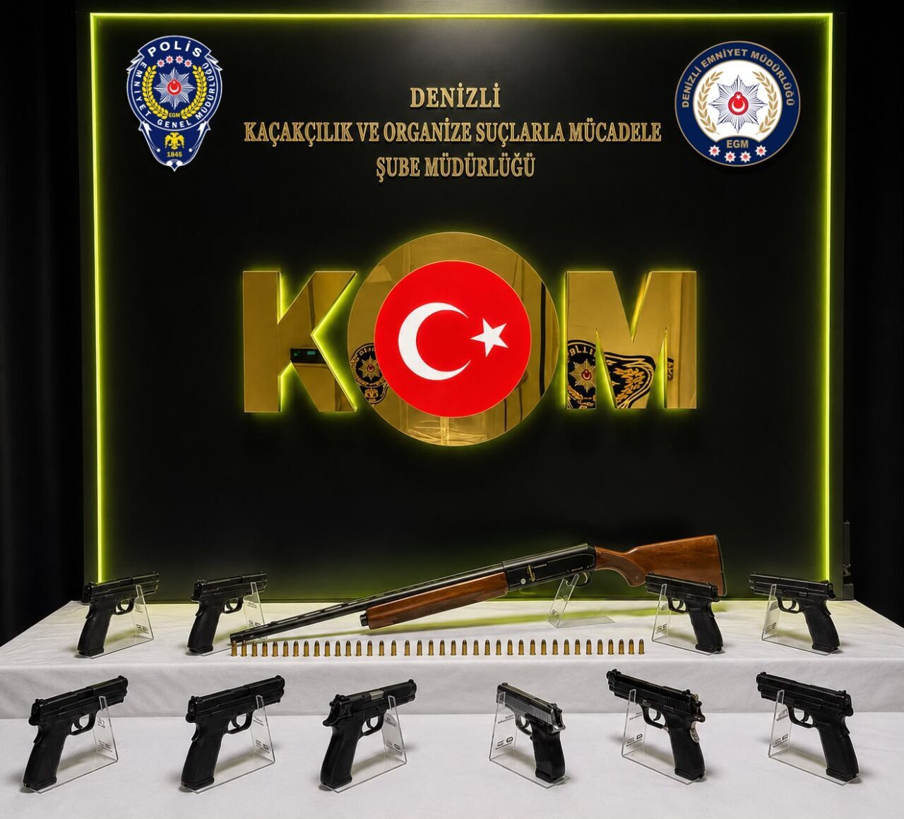 DENİZLİ (AA) – Denizli'de düzenlenen silah kaçakçılığı operasyonunda gözaltına alınan