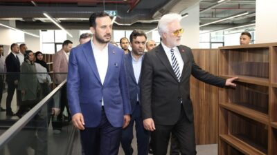 İSTANBUL (AA) – Devlet Tiyatroları Genel Müdürü Tamer Karadağlı, Bağcılar'da