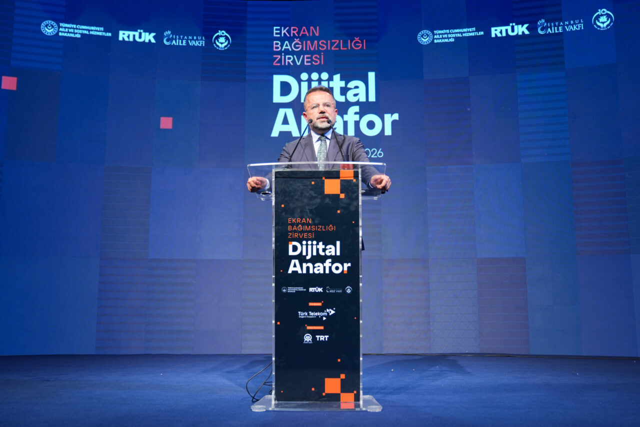 - Bildiriden:
- "Çocukların dijital ortamdaki güvenliğini artıracak yaş doğrulama ve