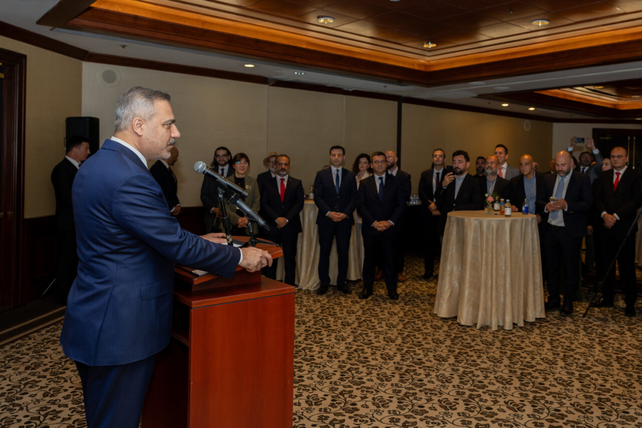ANKARA (AA) – Dışişleri Bakanı Hakan Fidan, Kanada'nın Toronto şehrinde