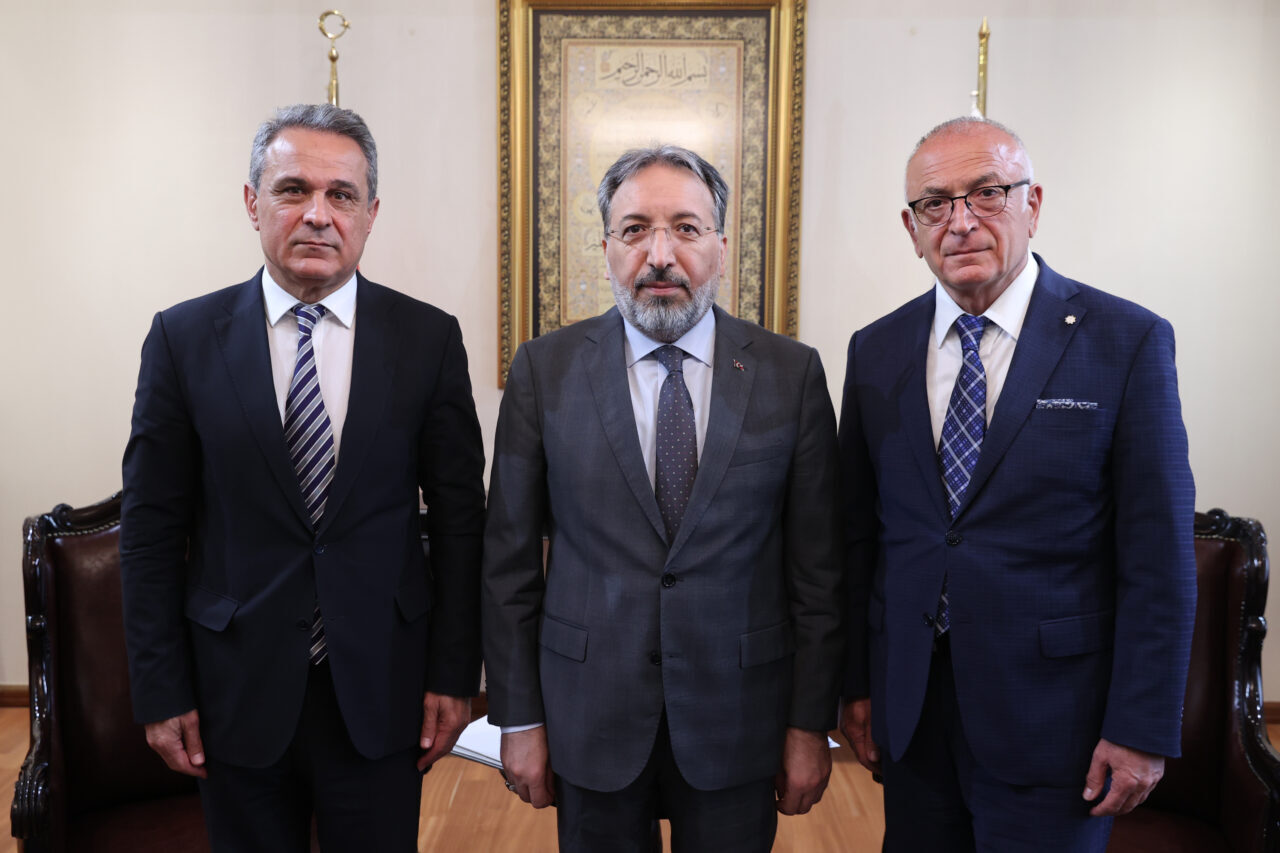 ANKARA (AA) – Diyanet İşleri Başkanı Safi Arpaguş, Alevi Vakıflar