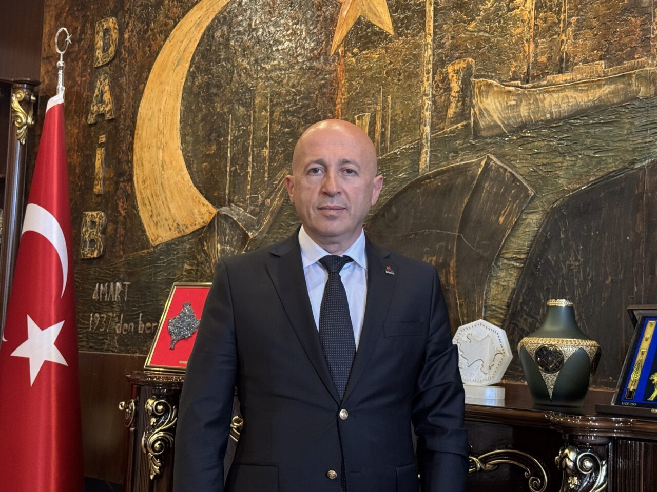 - Geçen yıl aynı dönemde 1 milyar 111 milyon dolar