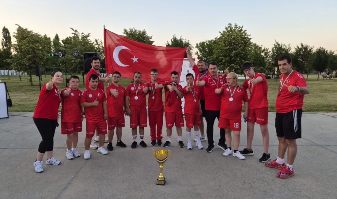 ANKARA (AA) – Down Sendromlu Basketbol Milli Takımı, Macaristan'da düzenlenen