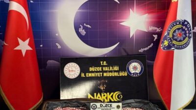 DÜZCE (AA) – Anadolu Otoyolu Düzce geçişinde durdurulan otomobilde 115
