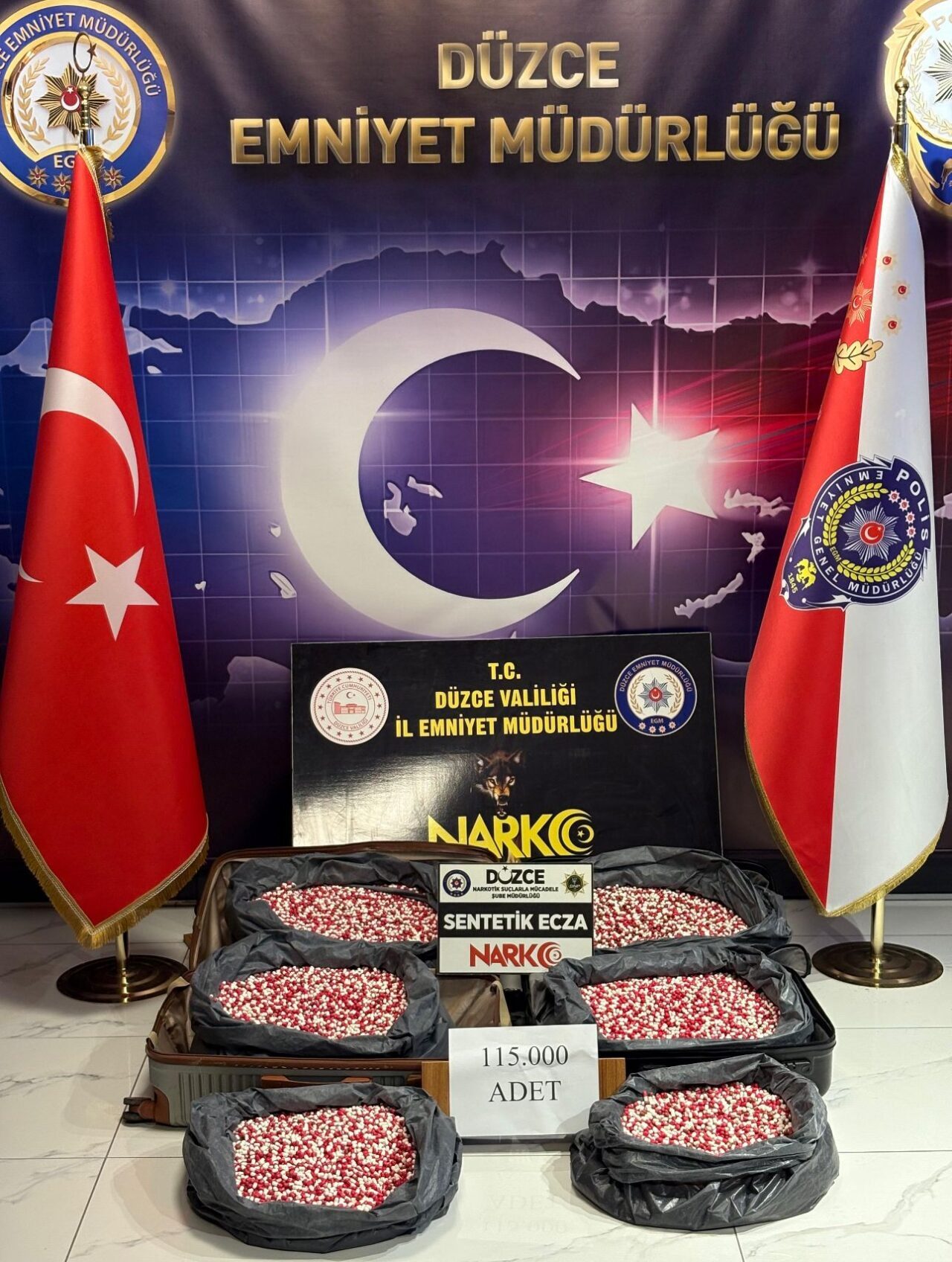 DÜZCE (AA) – Anadolu Otoyolu Düzce geçişinde durdurulan otomobilde 115