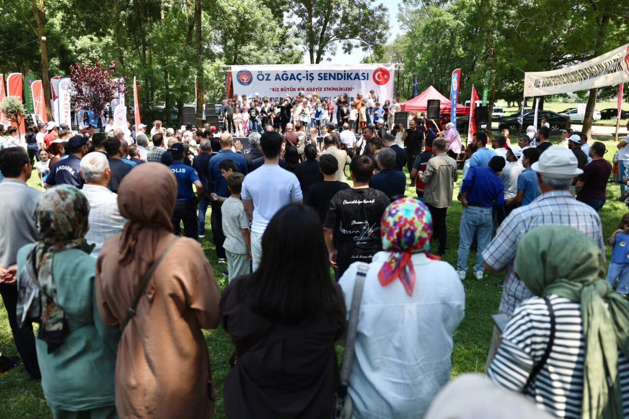 DÜZCE (AA) – Düzce'de, sevgi evlerinde ve koruyucu ailelerle yaşayan