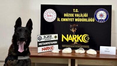 DÜZCE (AA) – Düzce'de motor bölümünde uyuşturucu bulunan taksinin sürücüsü