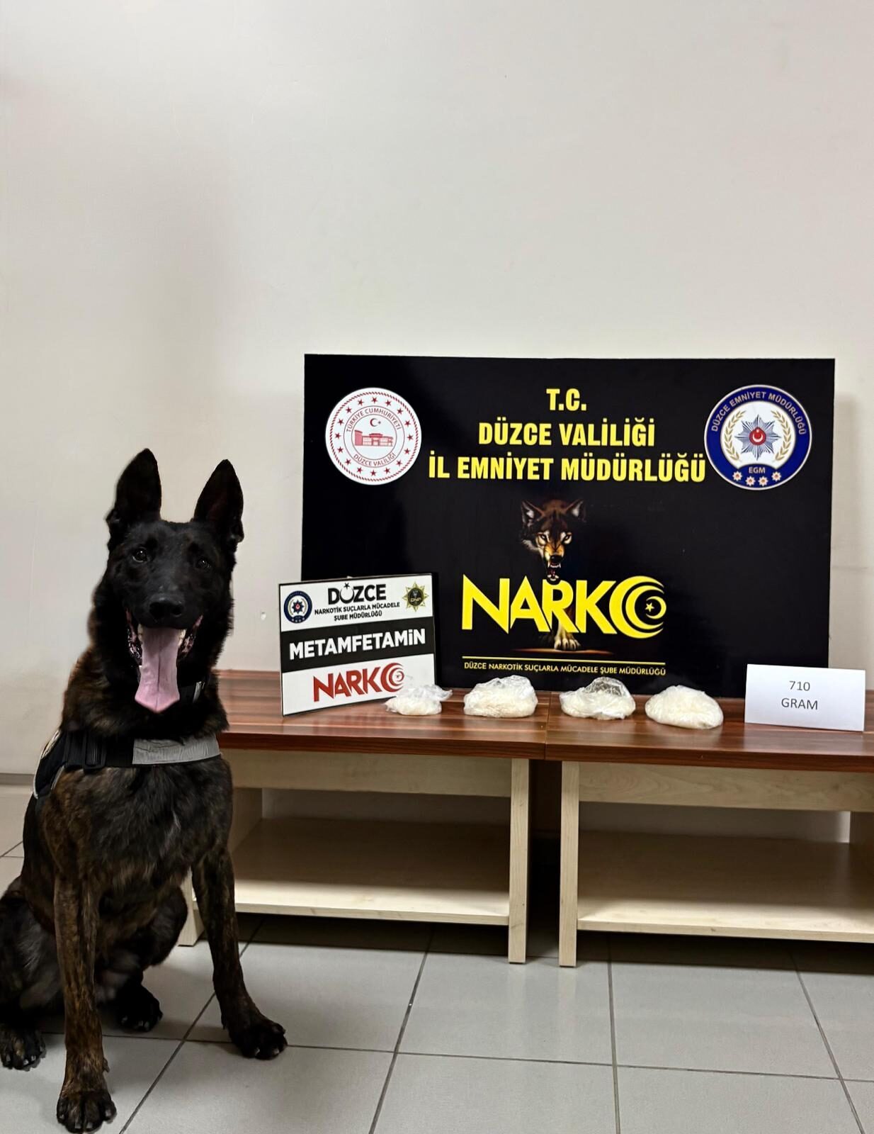 DÜZCE (AA) – Düzce'de motor bölümünde uyuşturucu bulunan taksinin sürücüsü