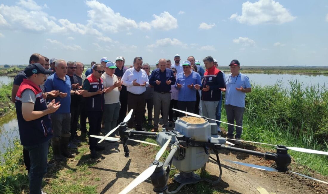 EDİRNE (AA) – Edirne'nin Uzunköprü ilçesinde dronla çeltik ekimi yapıldı.