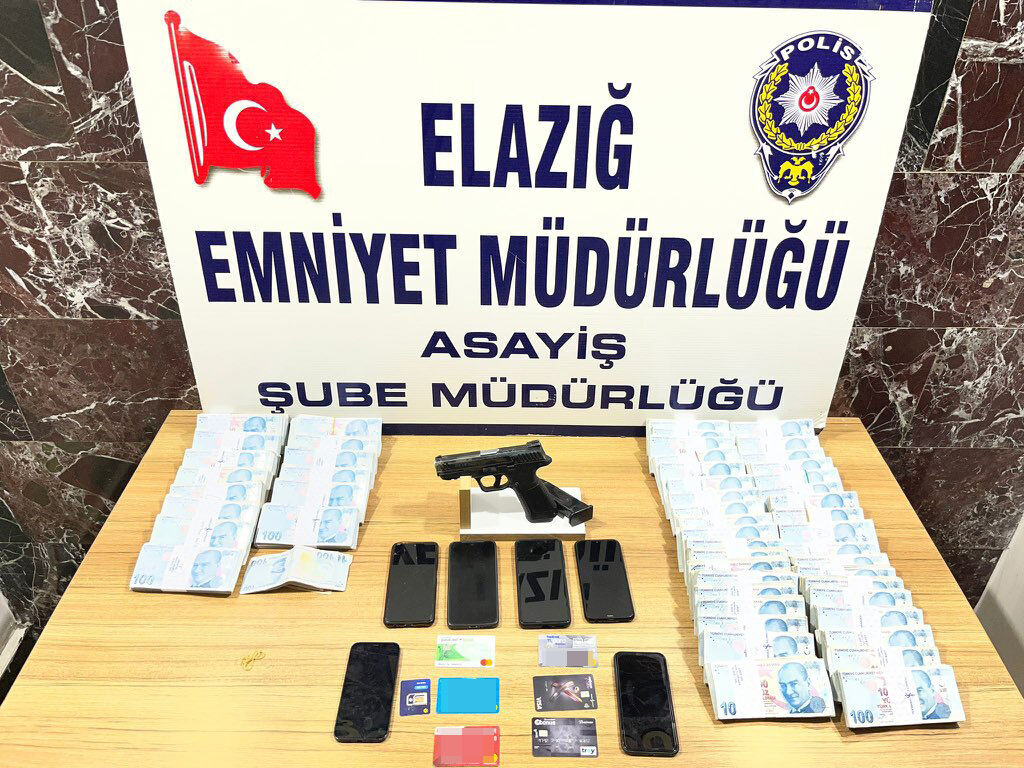 ELAZIĞ (AA) – Elazığ merkezli 3 ilde düzenlenen nitelikli dolandırıcılık