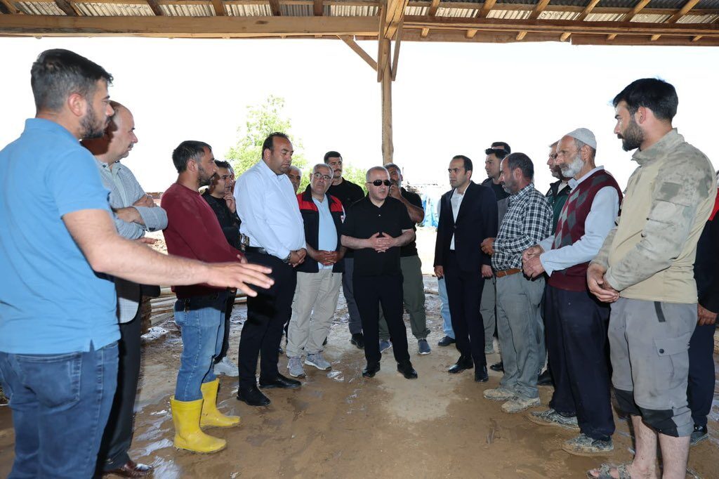 ELAZIĞ (AA) – Elazığ Valisi Numan Hatipoğlu, Kovancılar ilçesinde selden