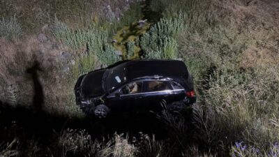 ELAZIĞ (AA) – Elazığ'ın Karakoçan ilçesinde SUV tipi aracın şarampole