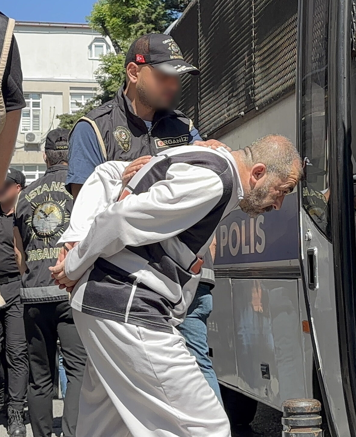 İSTANBUL (AA) – Elebaşı İtalya'da bulunan suç örgütüne yönelik İstanbul