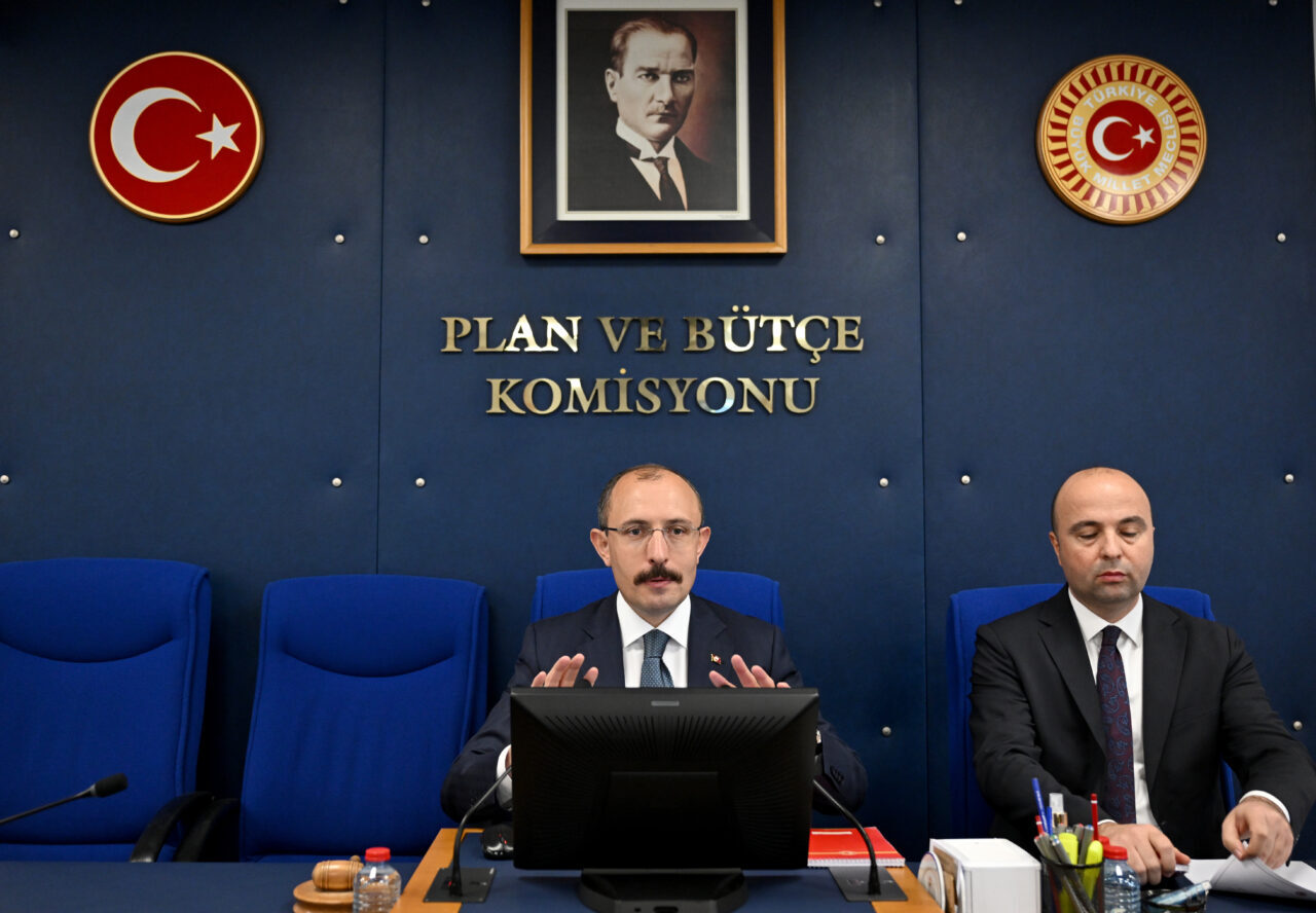 - Teklifin ilk imza sahiplerinden AK Parti Ankara Milletvekili Orhan