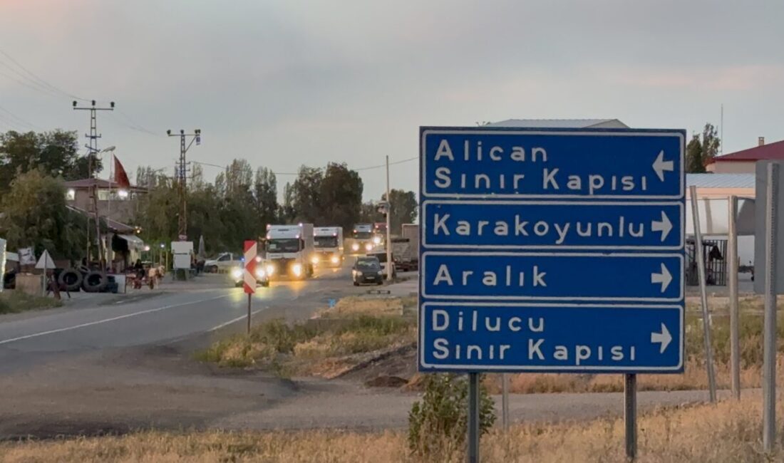 IĞDIR (AA) – Ermenistan'ın Lübnan'a gönderdiği 4 insani yardım tırı,