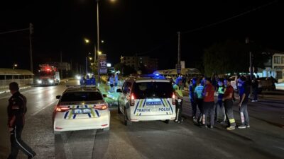 ERZİNCAN (AA) – Erzincan'da iki otomobilin çarpışması sonucu 5 kişi