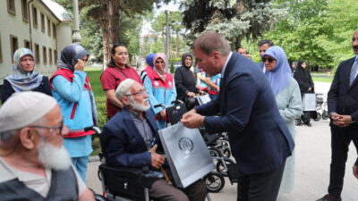 ERZİNCAN (AA) – Erzincan'da hayırsever desteğiyle temin edilen 17 akülü