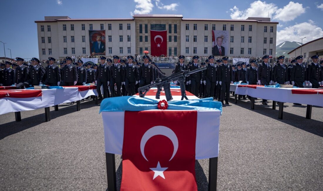 - Vali Aydın Baruş:
- "Erzurum'un müstesna atmosferinde 9 ay süren