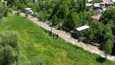 ERZURUM (AA) – Erzurum'un Tortum ilçesinde dengesini kaybederek çaya düşen