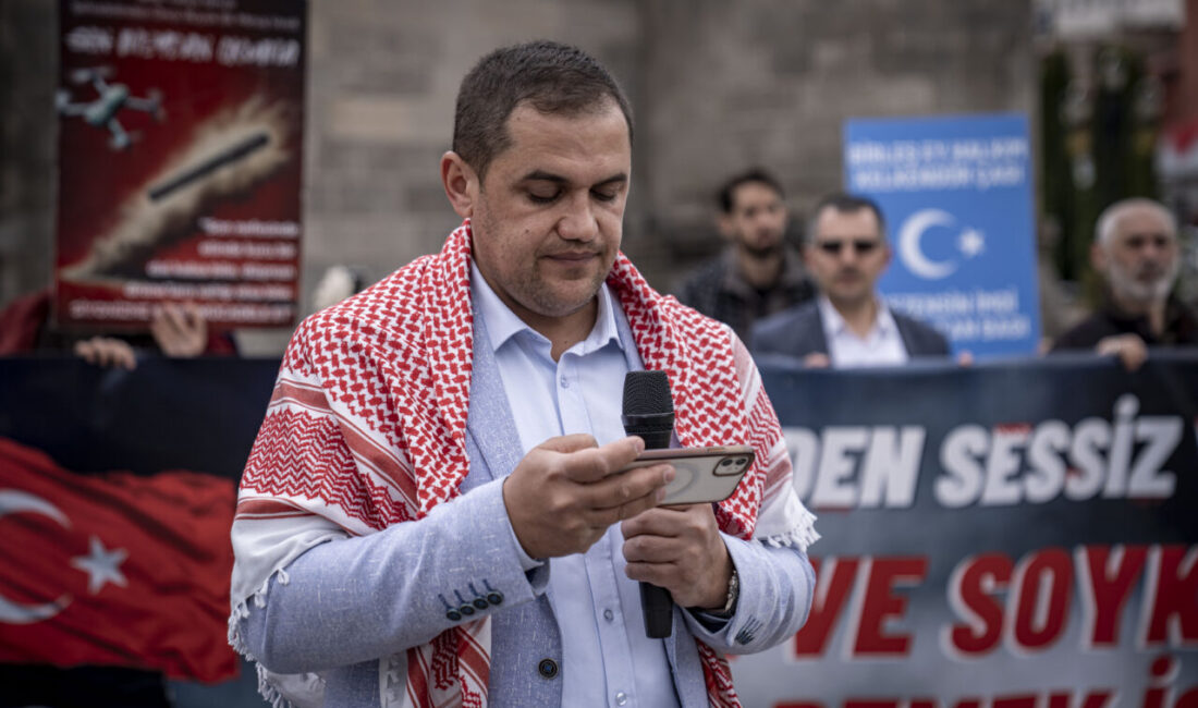 ERZURUM (AA) – Erzurum'da hekimler ve sağlık çalışanları, İsrail'in Gazze'ye