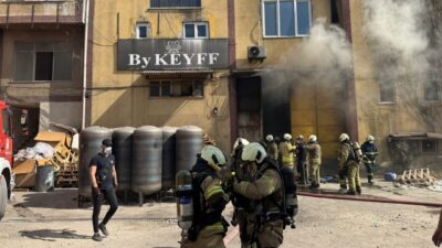 İSTANBUL (AA) – Esenyurt'ta bir fabrikada çıkan yangına itfaiye ekiplerince
