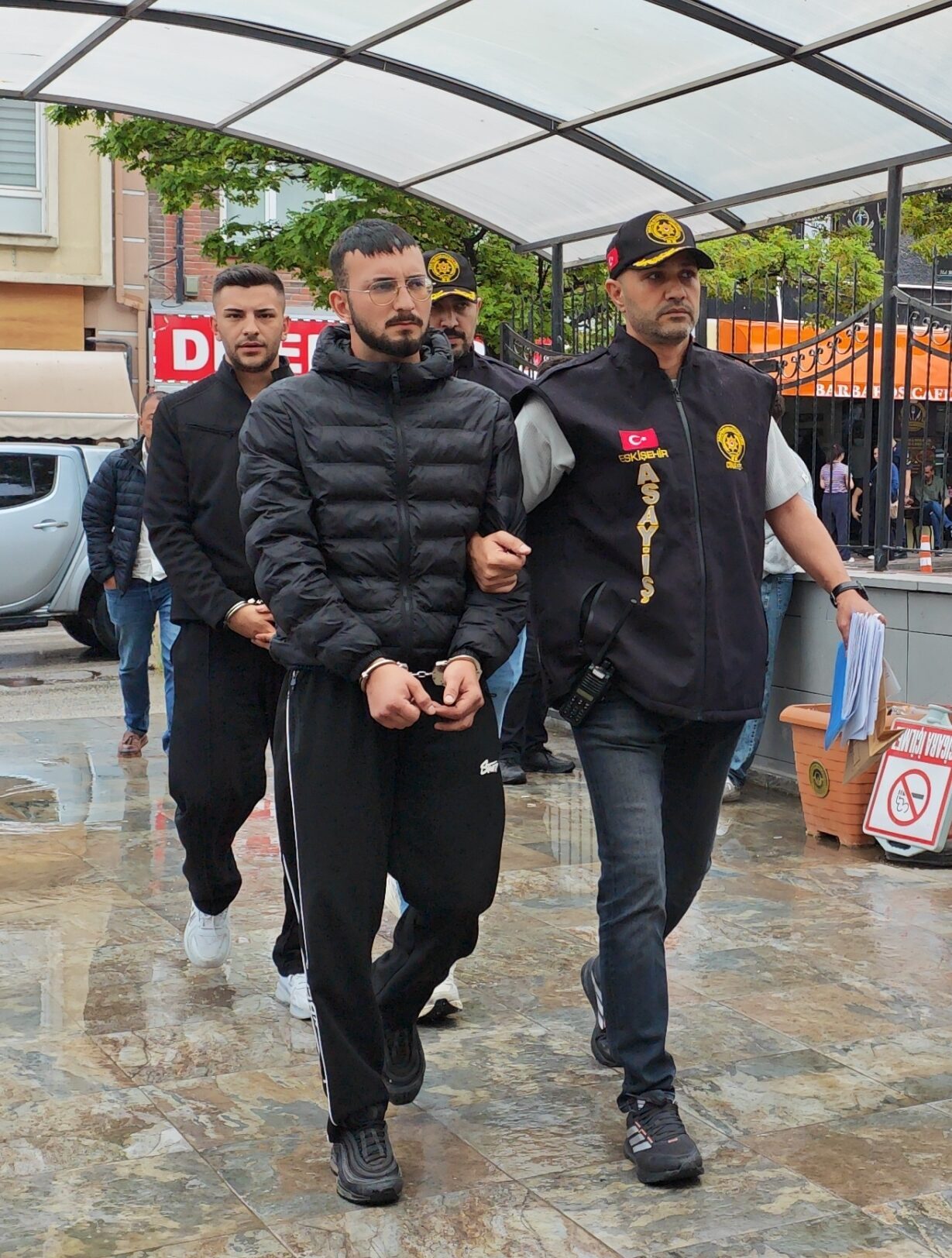 ESKİŞEHİR (AA) – Eskişehir’in Odunpazarı ilçesinde dün 1 kişinin yaralandığı