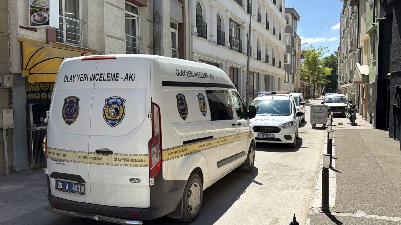 ESKİŞEHİR (AA) – Eskişehir'in Tepebaşı ilçesinde bir kişi konakladığı apart
