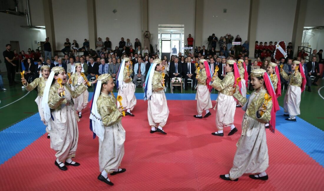 - Vali Erdinç Yılmaz:
- "Bizim en büyük gayemiz, Fethi Heper