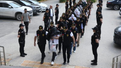 ESKİŞEHİR (AA) – Eskişehir'de düzenlenen fuhuş operasyonunda gözaltına alınan 16