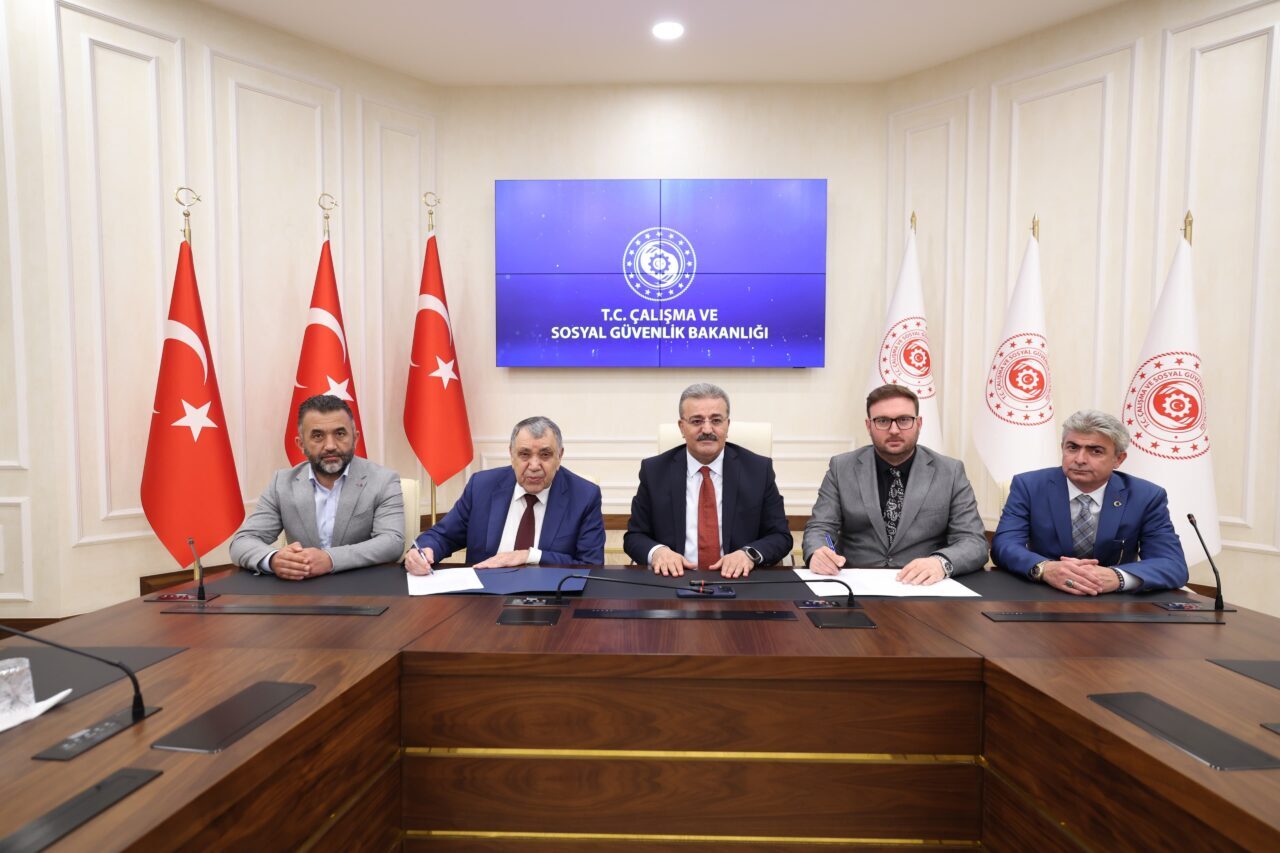 - Çalışma ve Sosyal Güvenlik Bakanlığı:
- "Hassasiyetle yürütülen süreç kapsamında