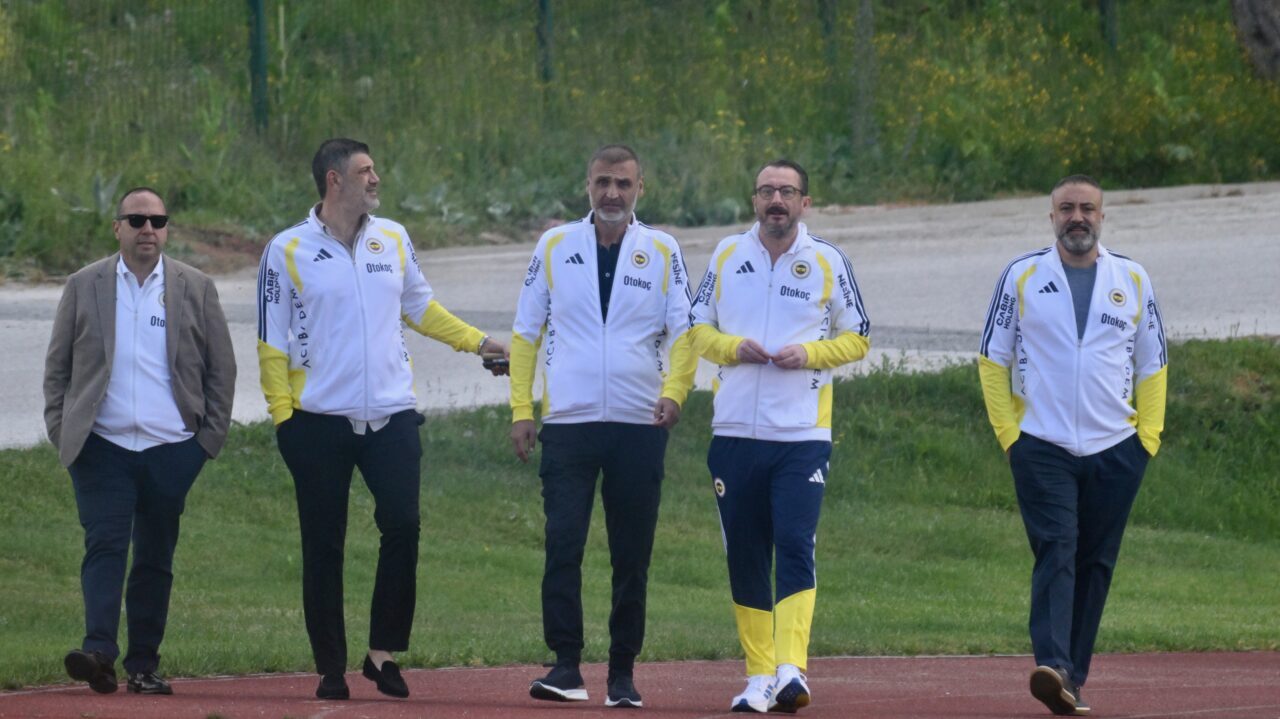 DÜZCE (AA) – Fenerbahçe'de yönetim kurulu üyeleri, Topuk Yaylası Tesisleri'ne