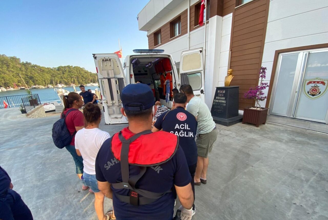 MUĞLA (AA) – Muğla'nın Fethiye ilçesindeki adada yaralanan kişi, sahil