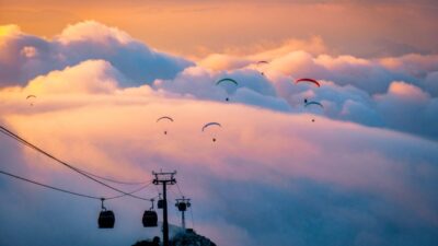 MUĞLA (AA) – Muğla'nın Fethiye ilçesindeki dünyaca ünlü yamaç paraşütü
