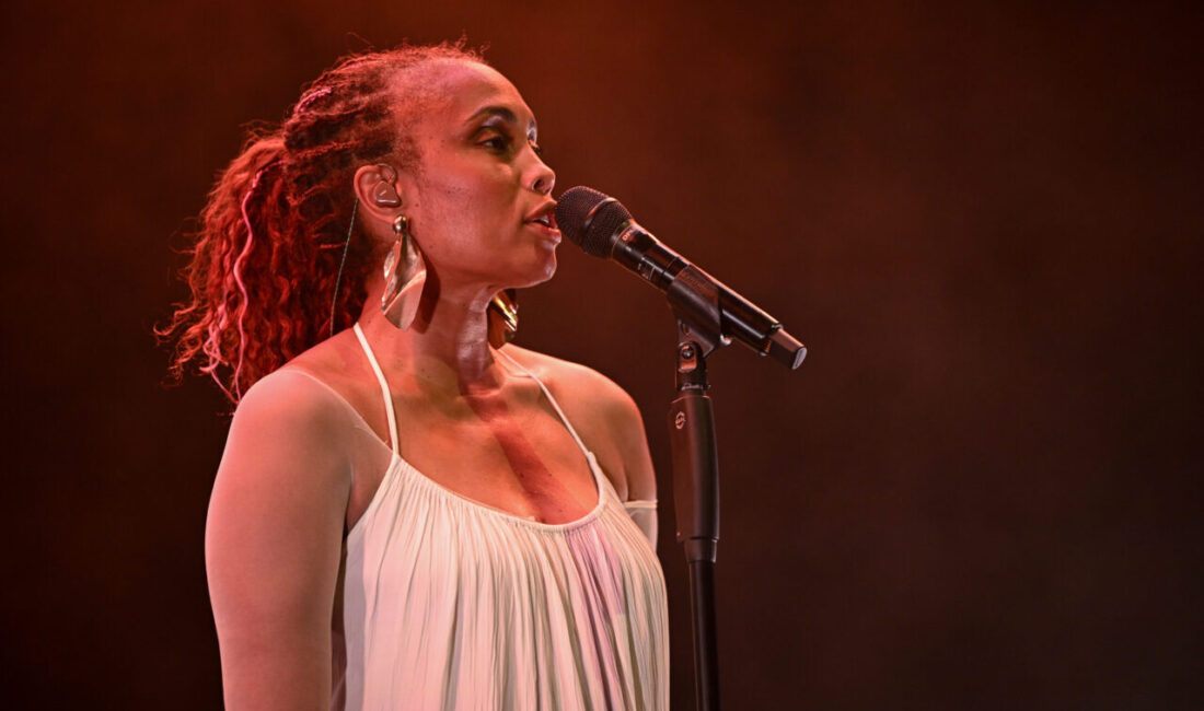 İSTANBUL (AA) – Soul müziğin güçlü seslerinden IMANY, "Women Deserve