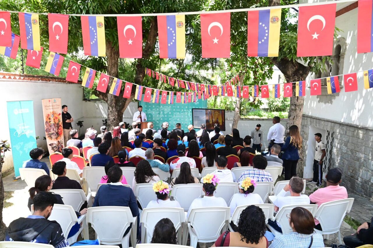 BOGOTA (AA) – Venezuela'daki Caracas Yunus Emre Enstitüsü (YEE), Gaziantep'in