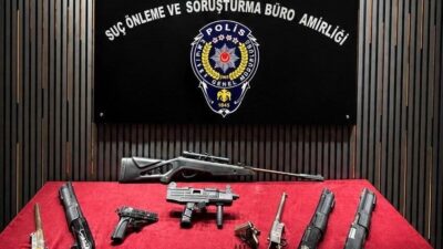 GAZİANTEP (AA) – Gaziantep'in Şahinbey ilçesinde düzenlenen silah kaçakçılığı operasyonunda