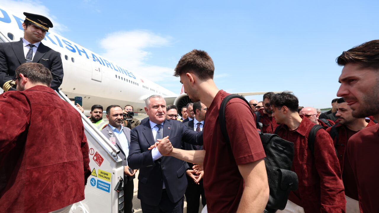 İSTANBUL (AA) – Gençlik ve Spor Bakanı Osman Aşkın Bak,