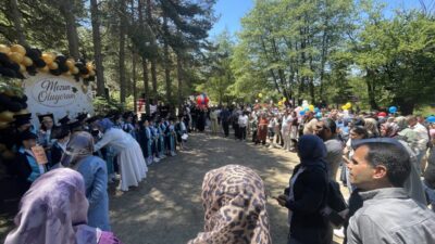 BOLU (AA) – Bolu Gölcük Tabiat Parkı, eğitim öğretim yılının
