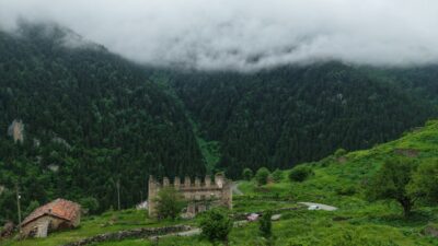 GÜMÜŞHANE (AA) – Gümüşhane'de 2 bin 140 rakımda yer alan