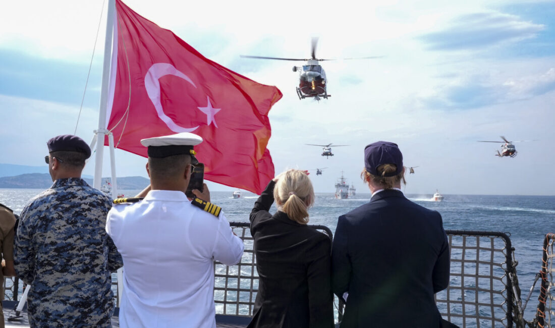 - Sahil Güvenlik Komutanı Koramiral Ahmet Kendir:
- "Türk Arama Kurtarma