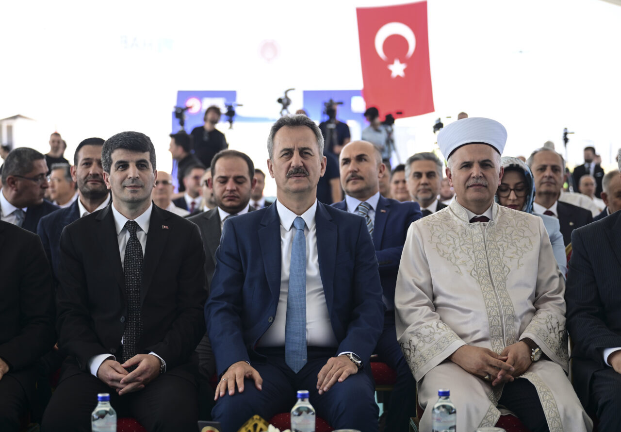 - Savunma Sanayii Başkanı Haluk Görgün:
- "Muharrem ayındayız. İnşallah bir