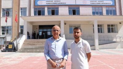 HAKKARİ (AA) – Hakkari'de yaşayan emekli sınıf öğretmeni Aziz Hatipoğlu,