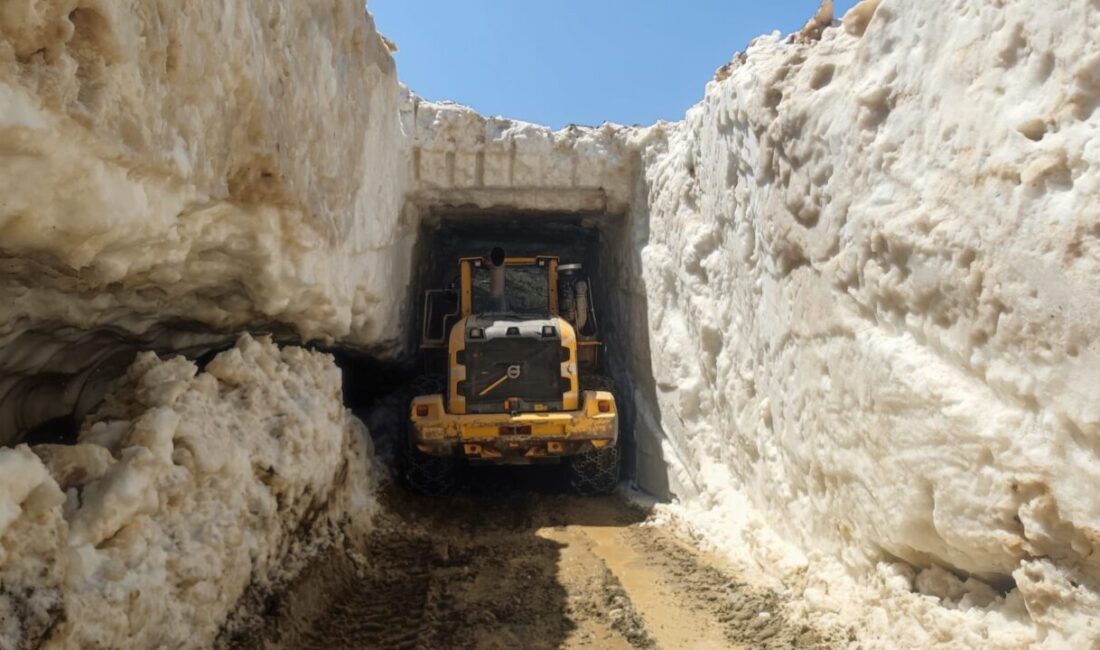 - Kar kalınlığının yer yer 6 metreyi bulduğu İkiyaka Sat