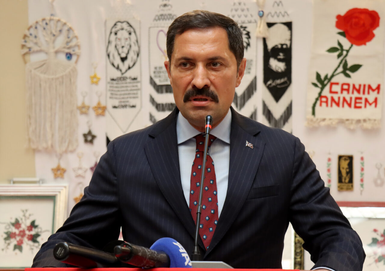 HATAY (AA) – Hatay'da el sanatları, el işleri ve resim