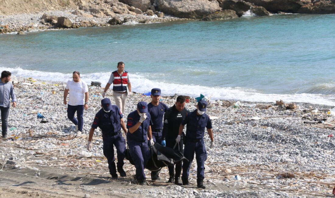 HATAY (AA) – Hatay'ın İskenderun ilçesinde denizde erkek cesedi bulundu.